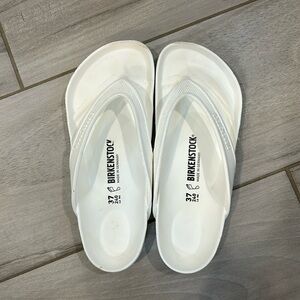 Birkenstock white sandals size 37 (7). Worn once. Super comfortable but too big.